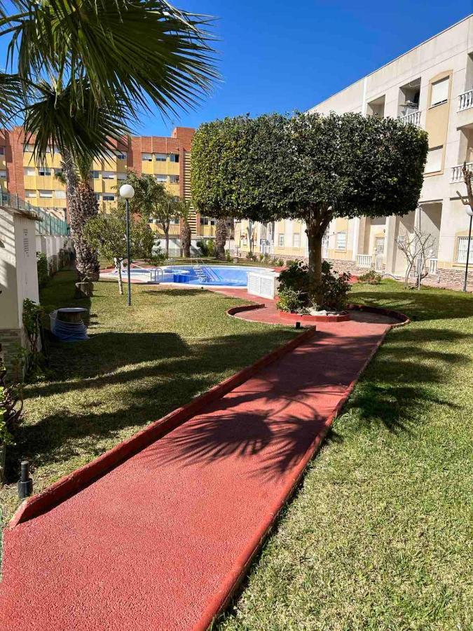 Apartament Mariha Torrevieja Esterno foto