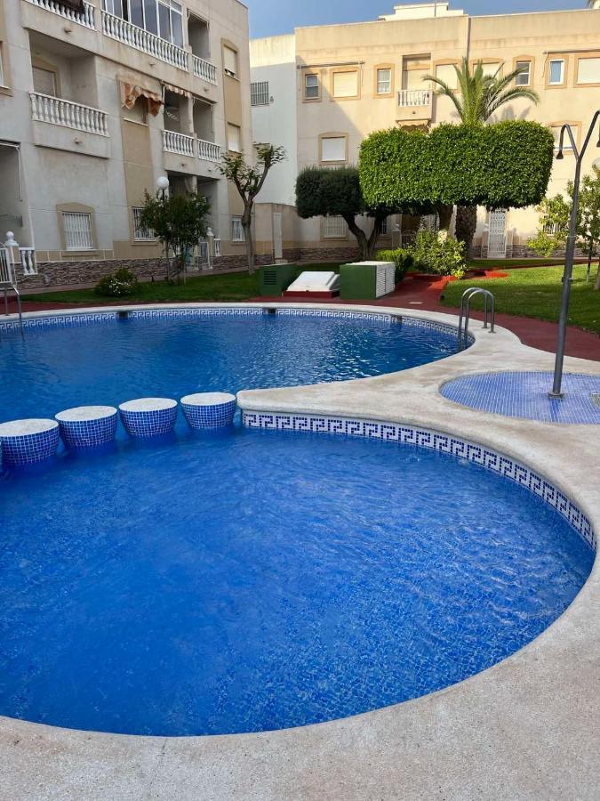 Apartament Mariha Torrevieja Esterno foto